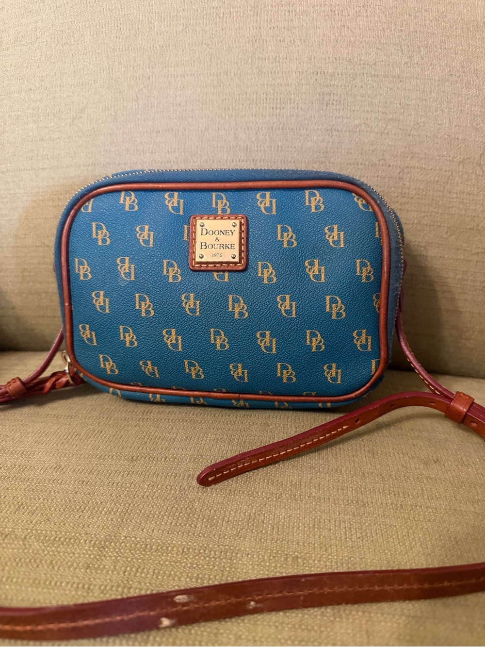 Dooney & Bourke Gretta Loni Crossbody Bag